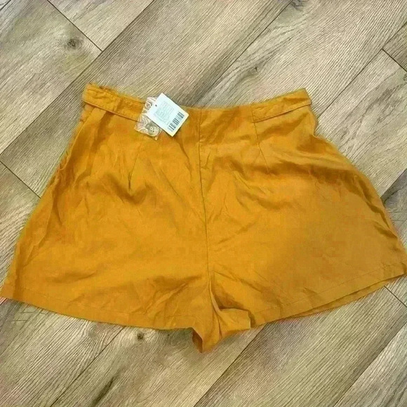 NWT Urban Outfitters Utopia Pleated Short Orange Mustard Yellow Zipper Size 2 - Picture 9 of 11
